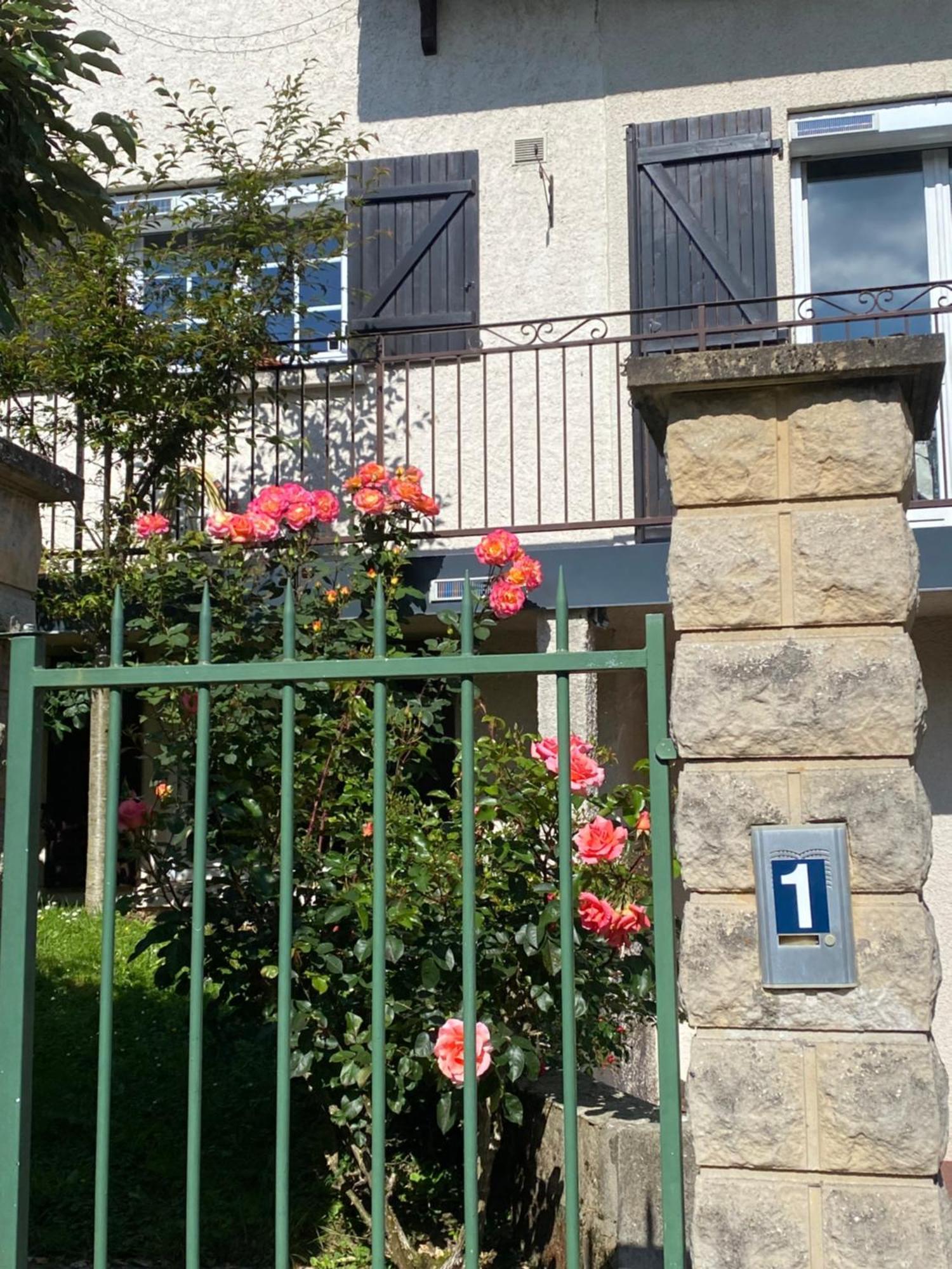 Les Chambres De La Grange Saint-Germain-de-la-Grange Exteriör bild